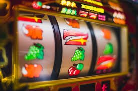 Người chơi Việt Nam trải nghiệm Nổ hũ Slot trên điện thoại tại u888 abcvip